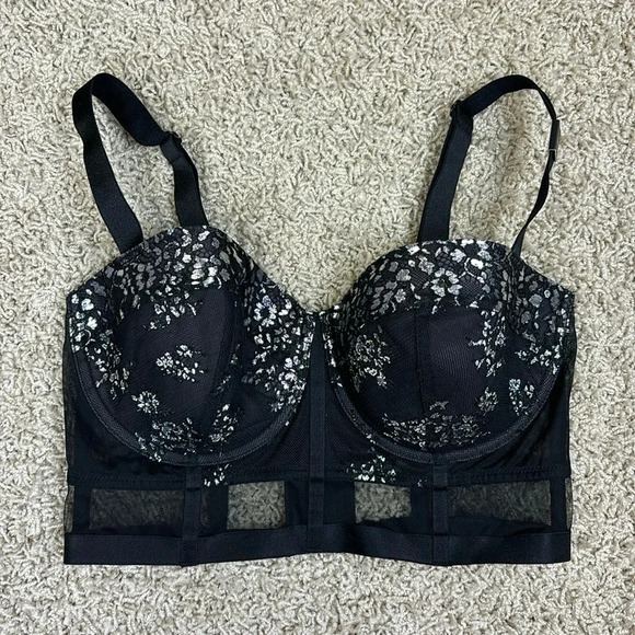 NWT Victoria’s Secret black and silver very sexy lined balconet bra sz 34DD - Picture 1 of 6